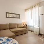 De La Brune Villa