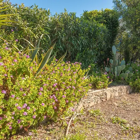 Villa De La Brune Proche Plages